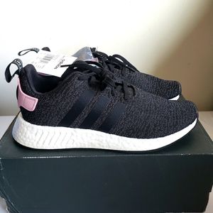 Womens Adidas NMD R2 "moderate pink" Size 10.
